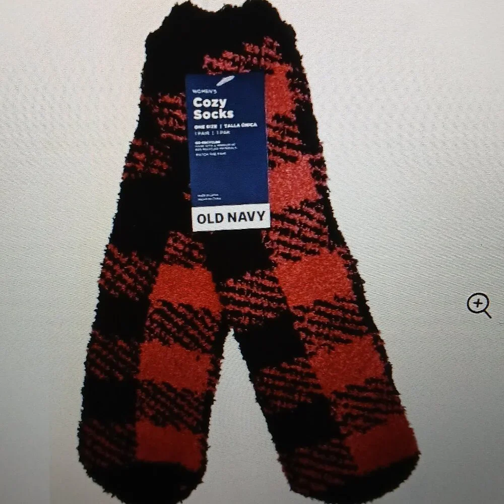 Old Navy Women;s Cozy Socks Red and Black Buffalo Plaid OS NIP